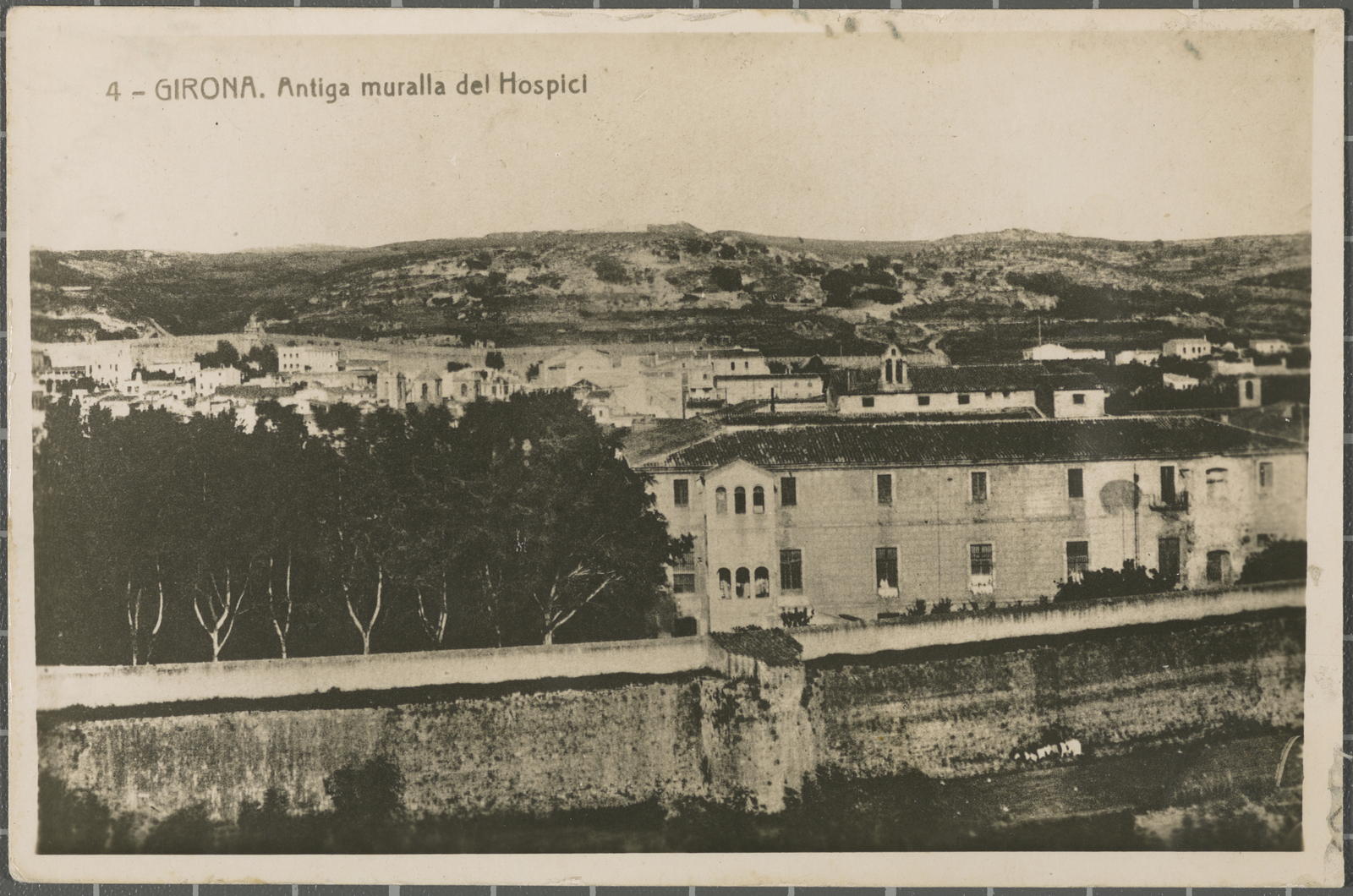Desconegut, 4 - Girona. Ancient wall of the Hospice