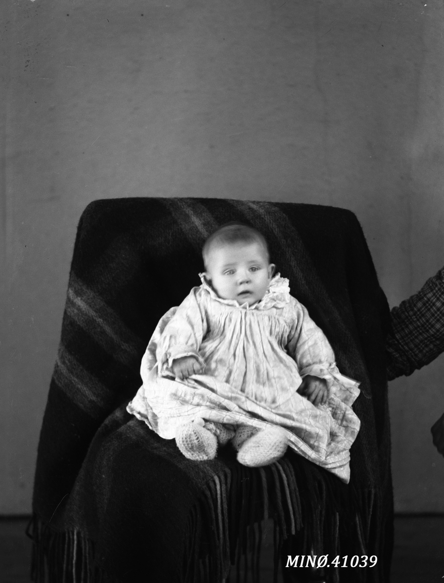 Oscar Holte, Portrett av liten gutt -Johannes Ødegård