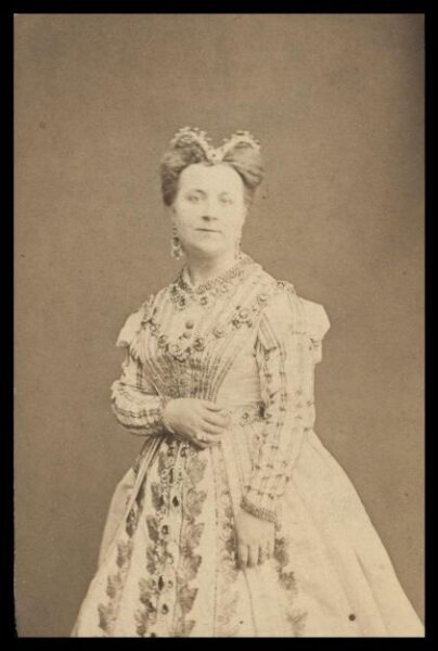 London Stereoscopic and Photographic Company, Guy Little Theatrical Photograph