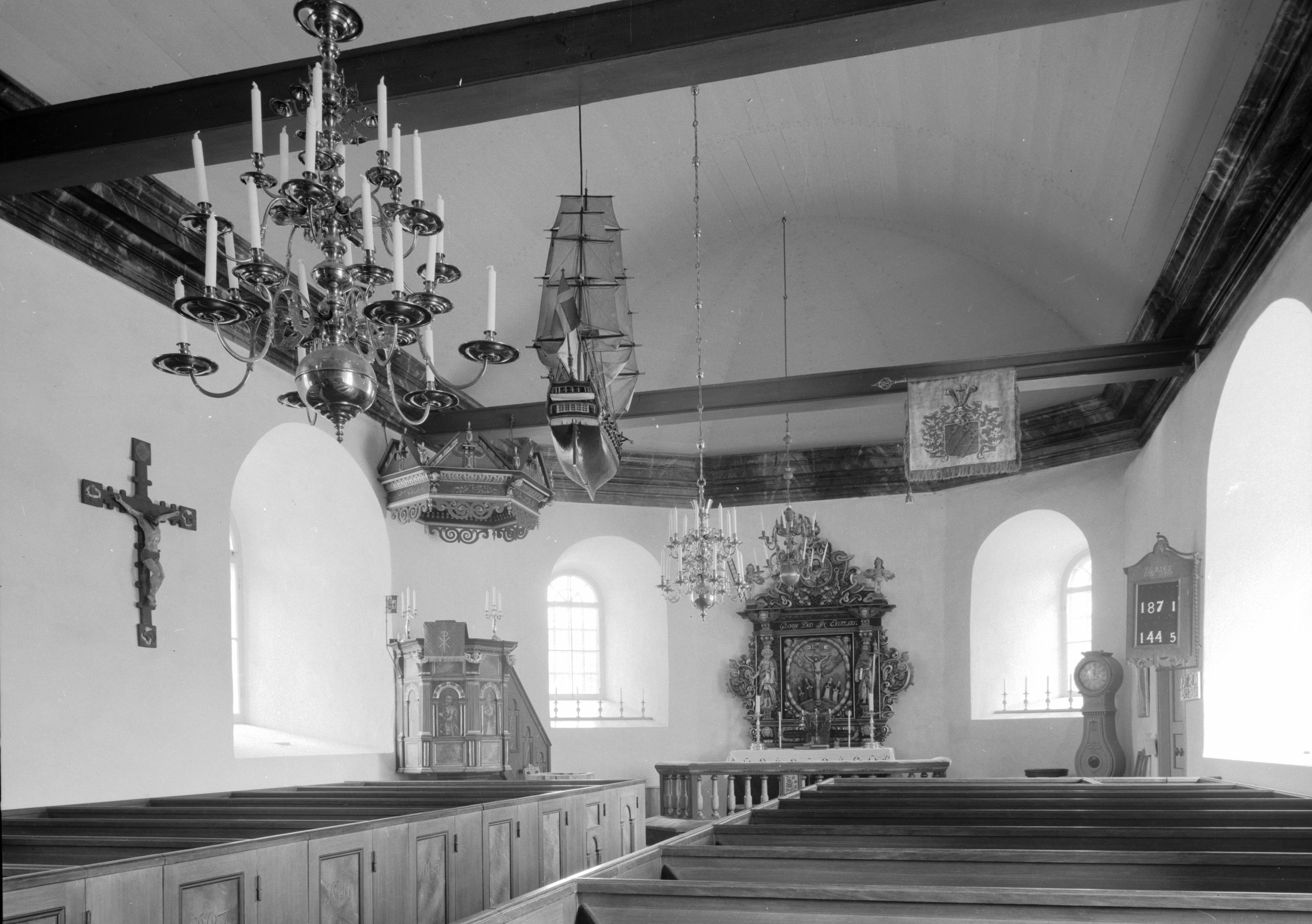 Sören Hallgren, Hålta kyrka