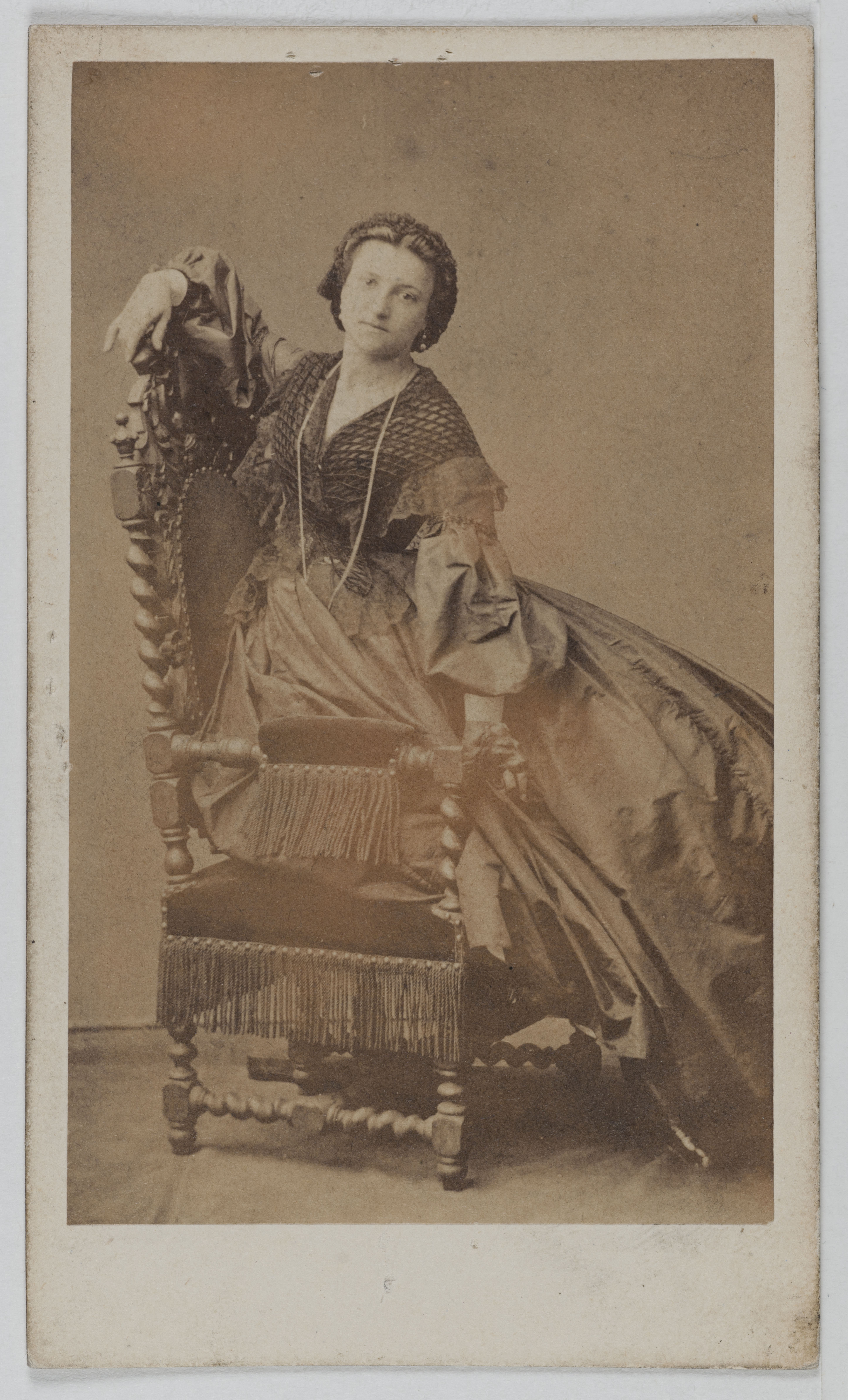 Pierre Petit & Trinquart, Portrait de Léontine, (chanteuse lyrique)
