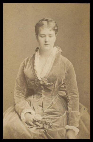 London Stereoscopic and Photographic Company, Guy Little Theatrical Photograph