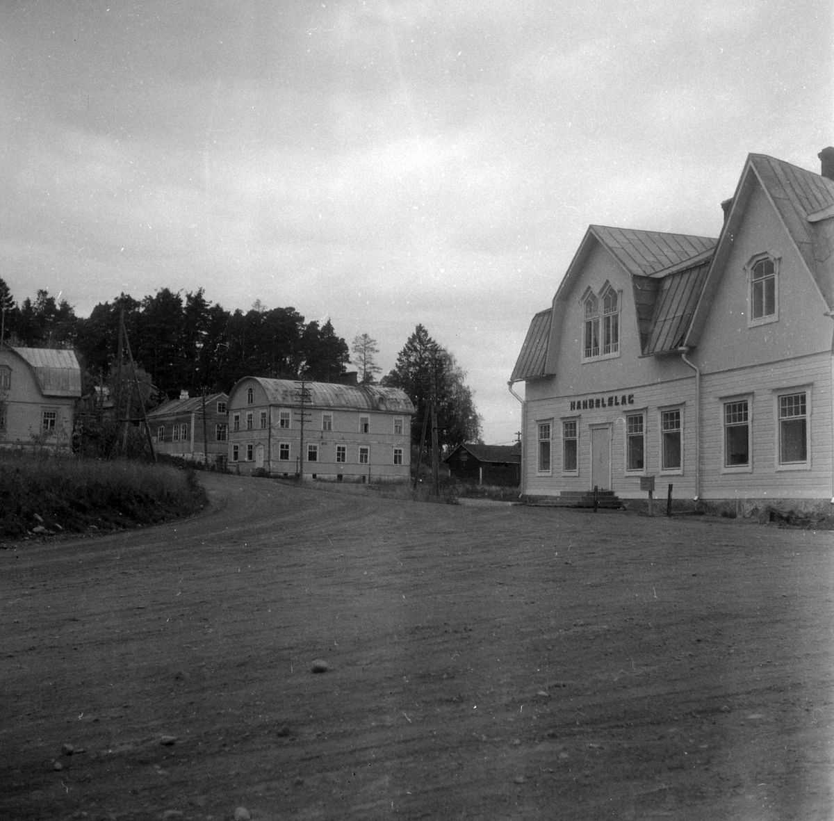Adolf Skjegstad, Porkala-området sør-vest for Helsingfors i Finland, bebyggelse, "Handelslag"