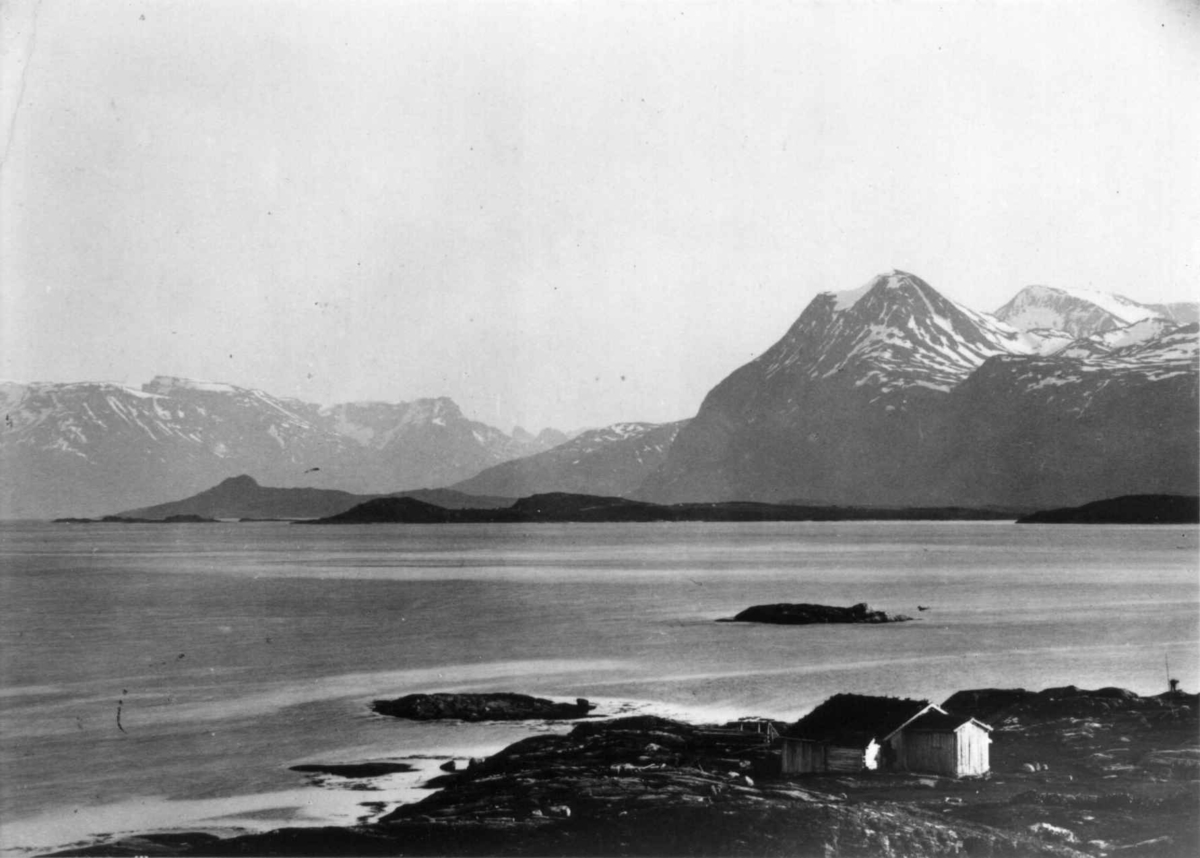 Axel Lindahl, Lyngenfjord og Lyngseidet