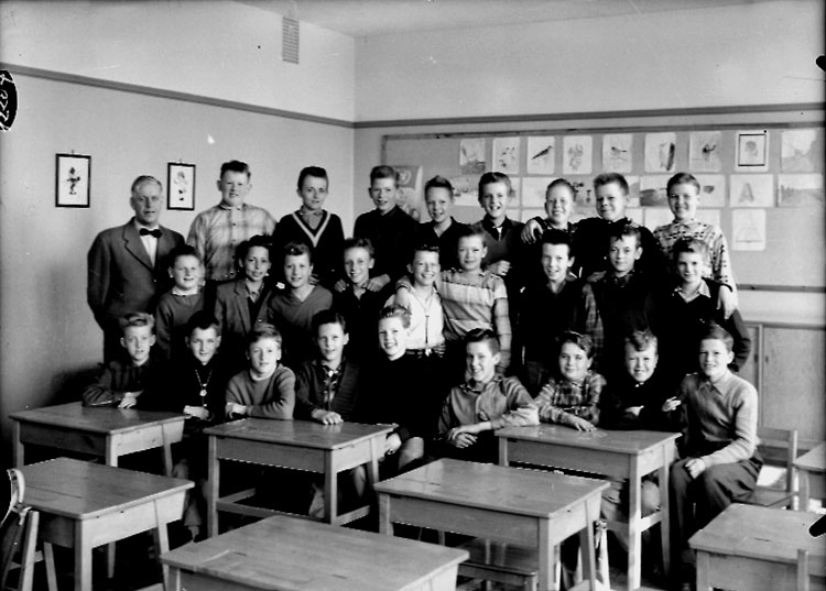 Sven Lindskog, Engelbrektbre, classroom interior, 26 boys with teacher Fridolf Borgell. Class 6D, Hall 18.