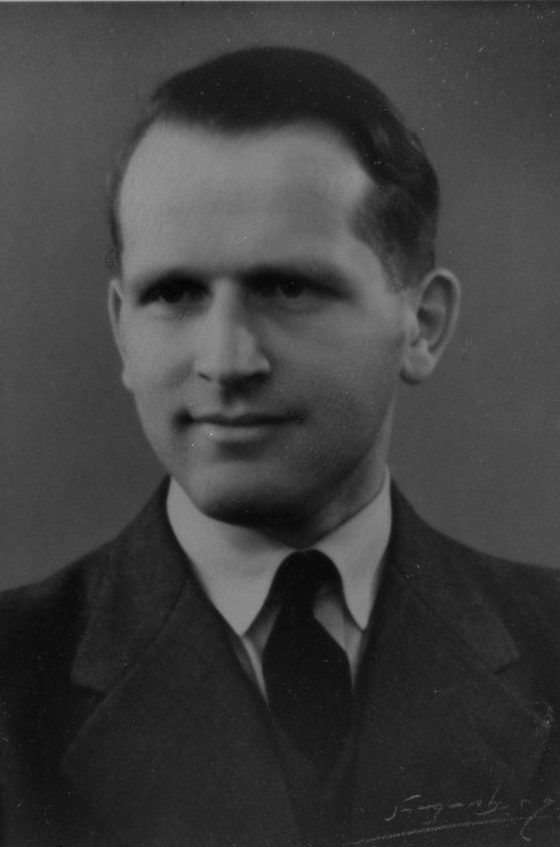 Anno Domkirkeodden, PORTR: GUNNAR AMUND SPANGEN F: 1909 - DØD 01. 07. 1944, SKUTT AV TYSKERNE PÅ LIERSKOGEN, KRIGEN, LØTEN.
