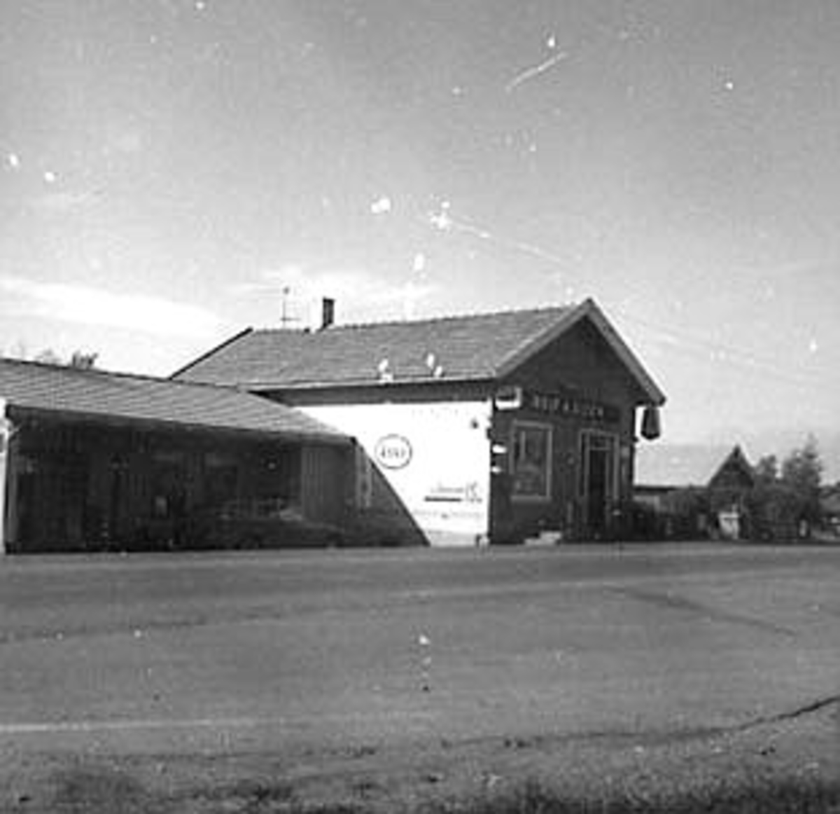 Anno Domkirkeodden, SKJELVENGA HANDEL, BUTIKK, EIER: ROLF A. OLSEN, LANDHANDLERI
