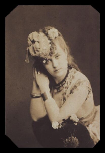 London Stereoscopic and Photographic Company, Guy Little Theatrical Photograph
