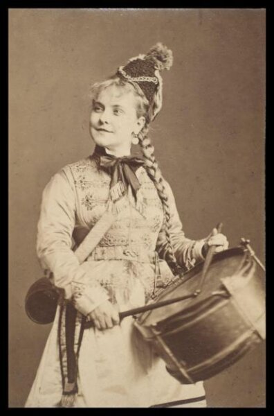 London Stereoscopic and Photographic Company, Guy Little Theatrical Photograph