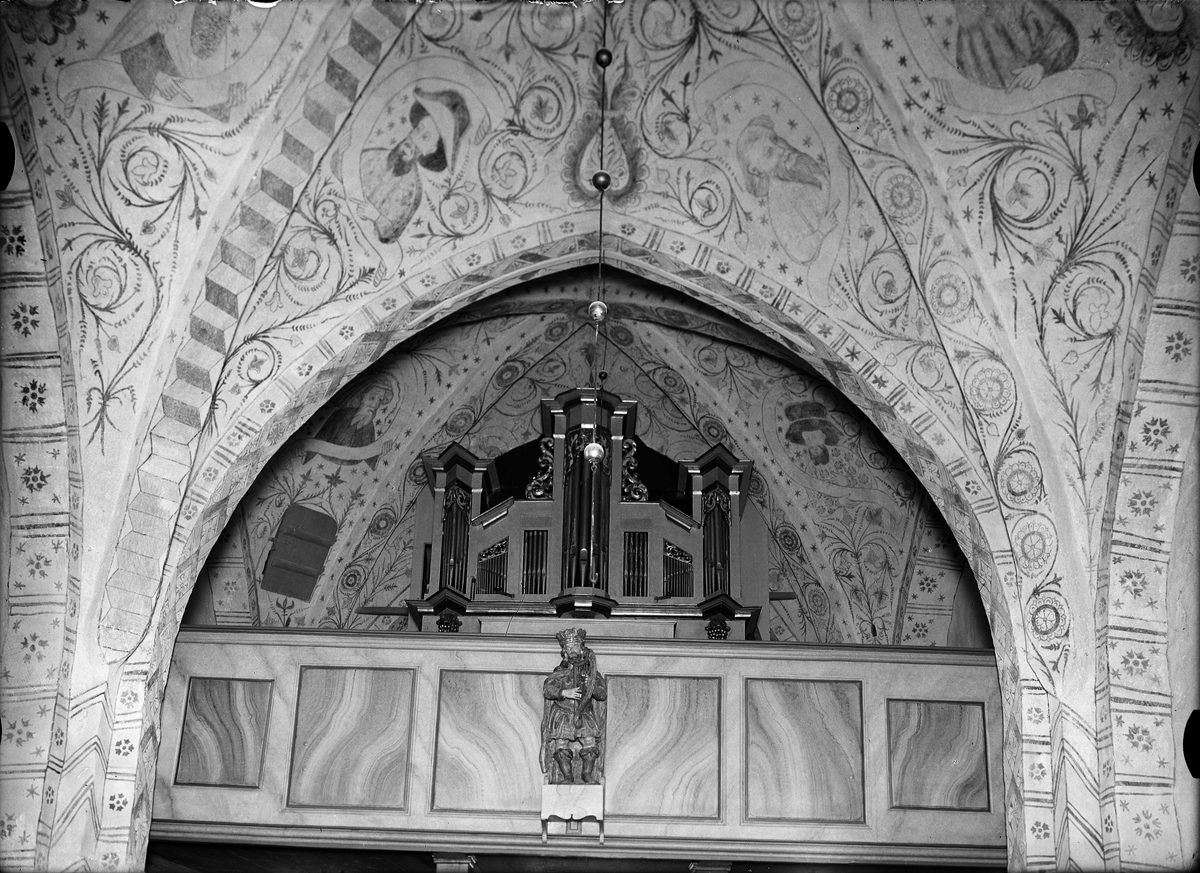 Paul Sandberg, The organ owner at Vidbo Church, Vidbo parish, Uppland November 1933