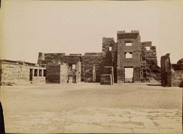 Antonio Beato, [Medinet Habu, The Palace and the Temple of Ptolemy] / [Medinet Habout, Le Palais et le Temple de Ptolomet]