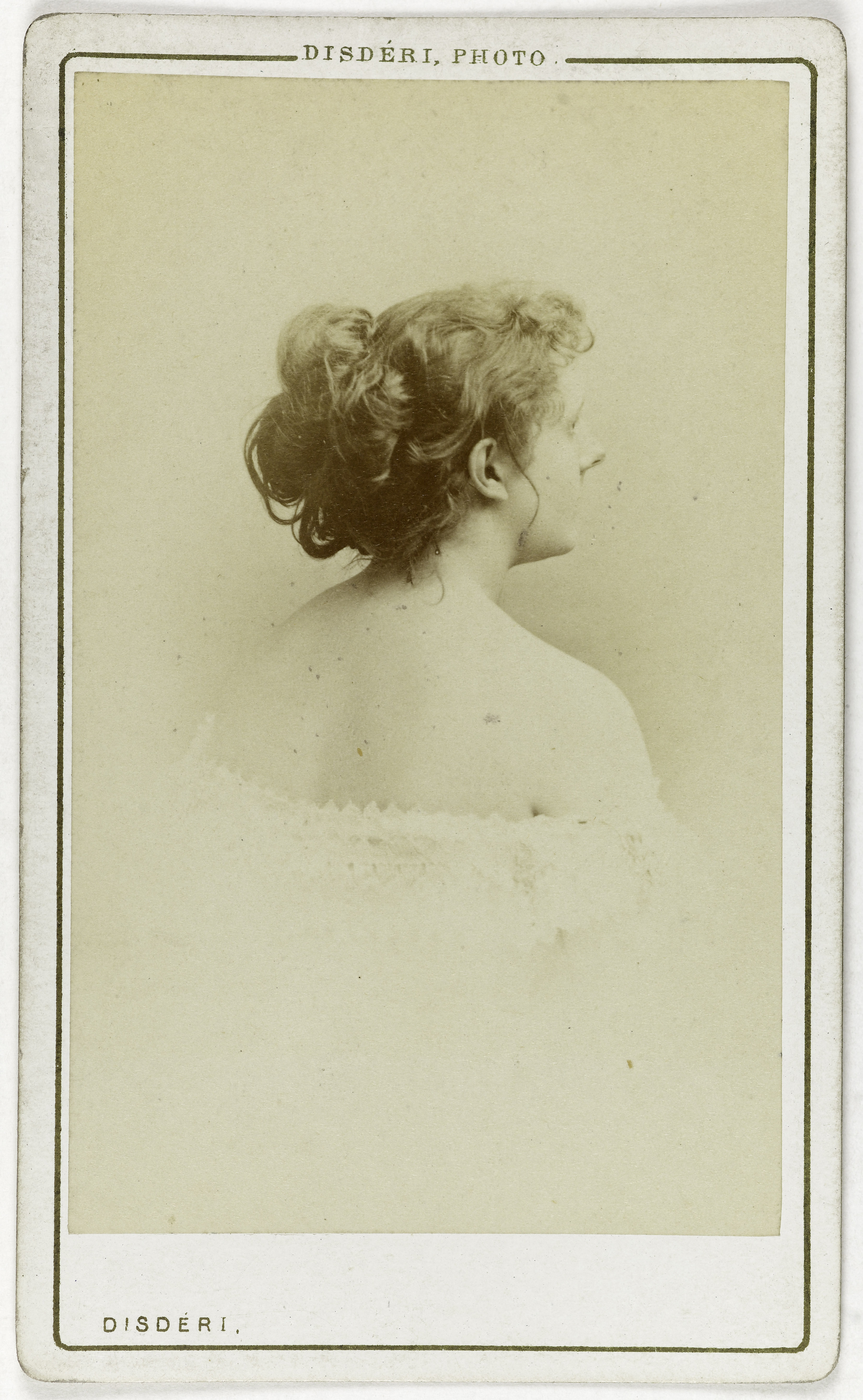 André-Adolphe-Eugène Disdéri, Portrait de Morenzi, actrice au Théâtre des Italiens de 1869 à 1876.