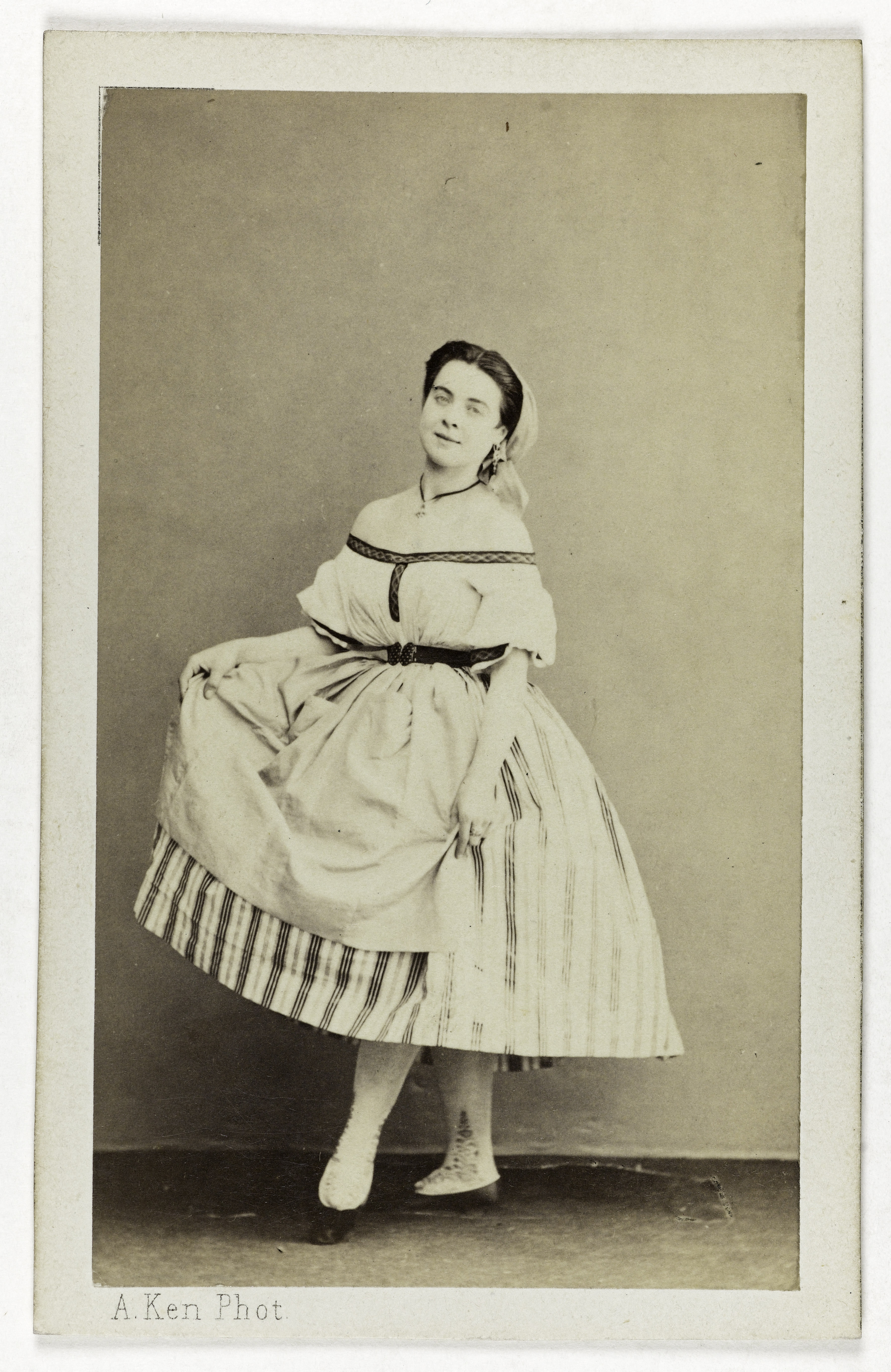 Alexandre Ken, Portrait de Mignonne, actrice au Théâtre des Délassements-Comiques et au Théâtre des Variétés.