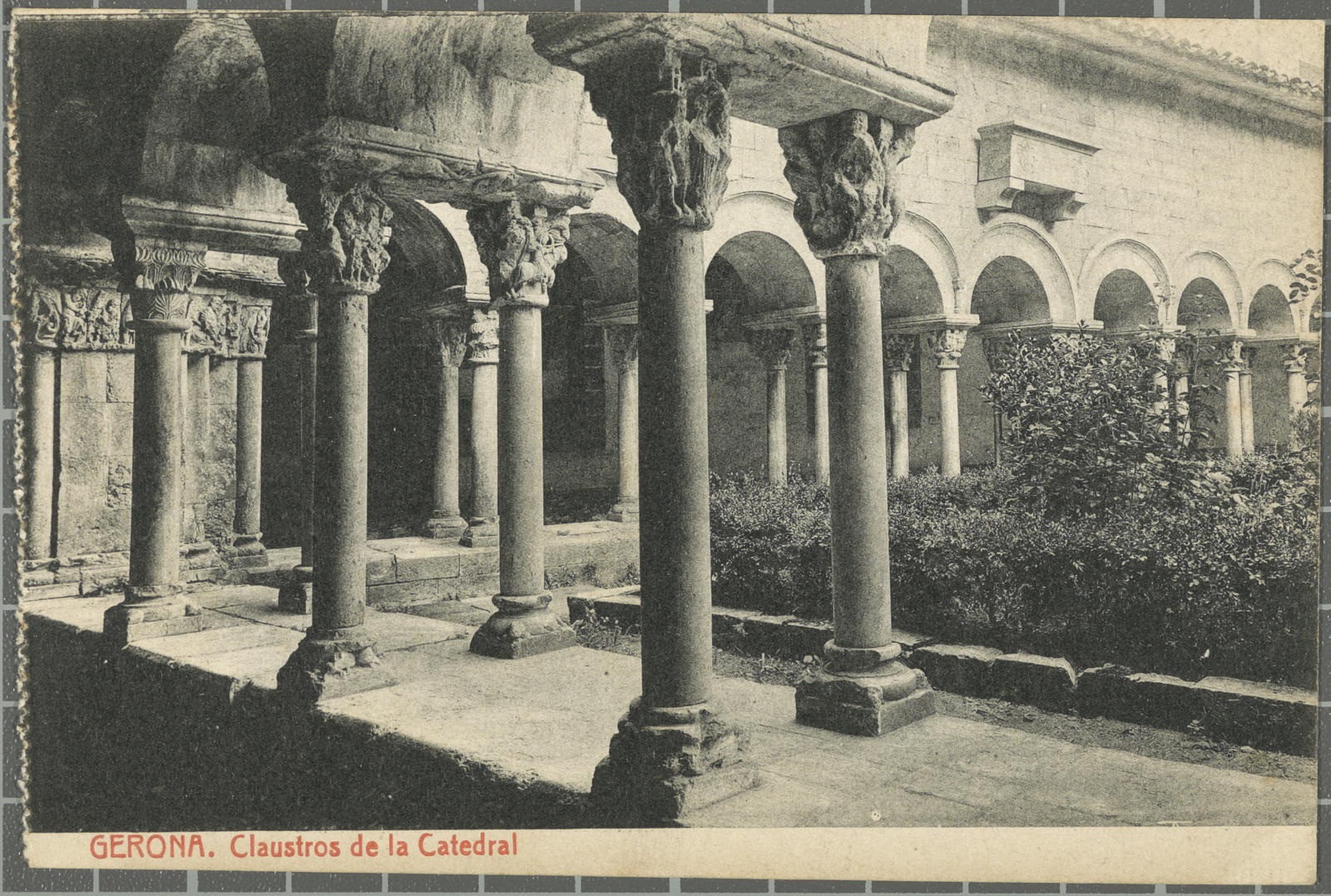 Desconegut, Gerona. Cathedral cloisters
