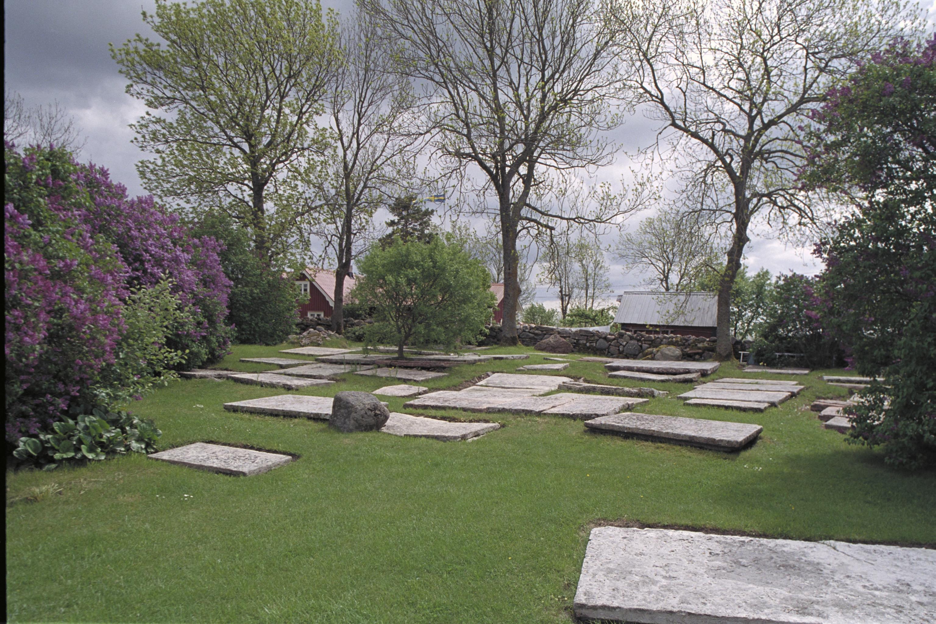 Bengt A Lundberg, Källa gamla kyrka