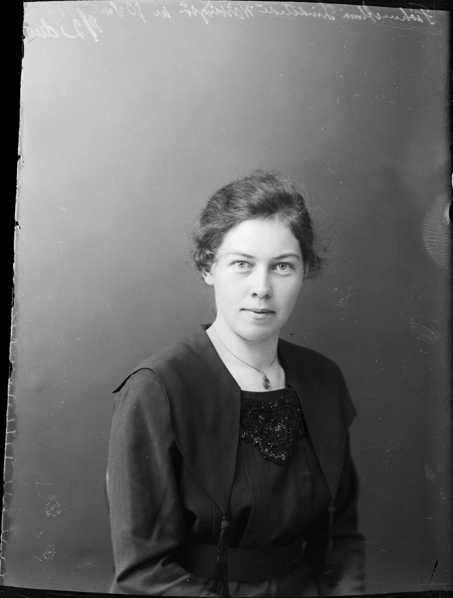Skötsner-Edhlund, Alma Lindstedt från Värlingsö, Harg socken, Uppland 1919