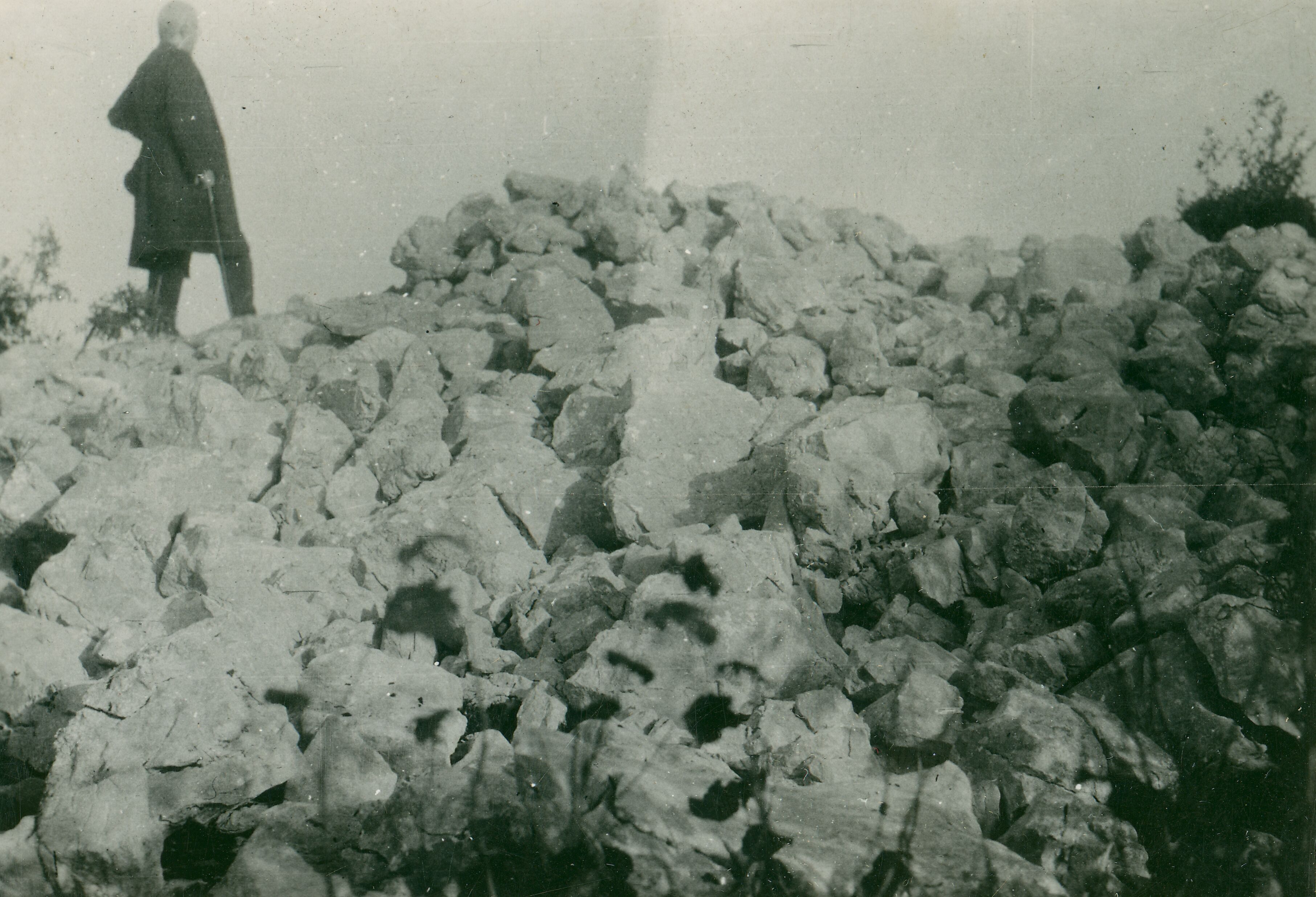 Većeslav Henneberg, Veliki Risovac - Gradina prethistorijska kod Malog Sela u Mušaluku