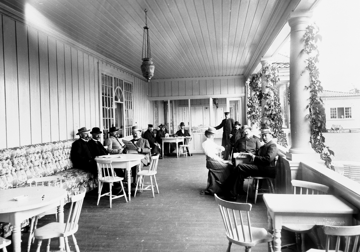 Anders Beer Wilse, Prot: Sandefjord - Verandaen 21. Juli 1903