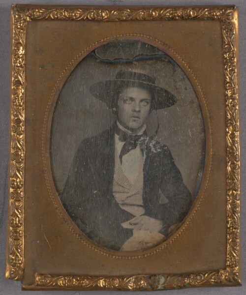 Unknown, [Portrait of a Young man wearing a wide-brimmed hat]
