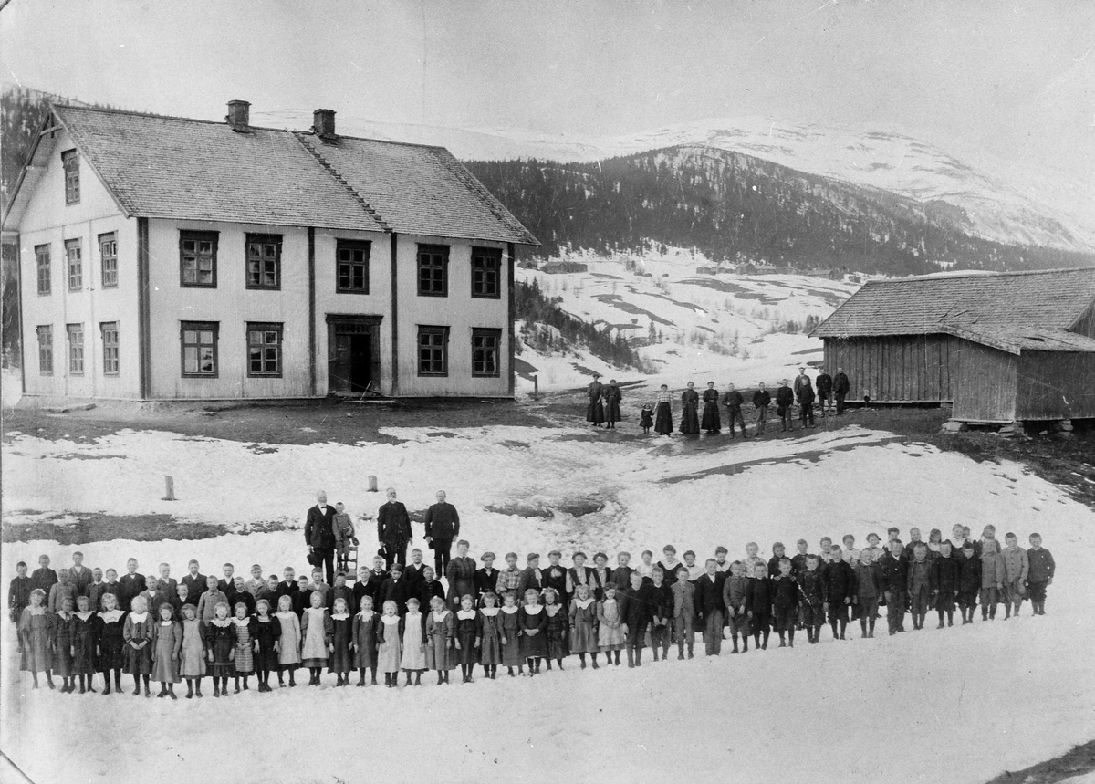 Henrik Augustinsson Stinessen, Skole