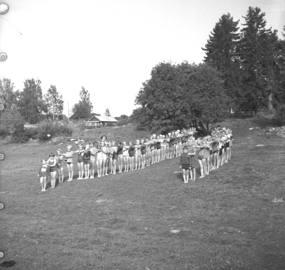 Anno Domkirkeodden, SVØMMEKURS, GILLUNDSTRANDA, MANGE BARN