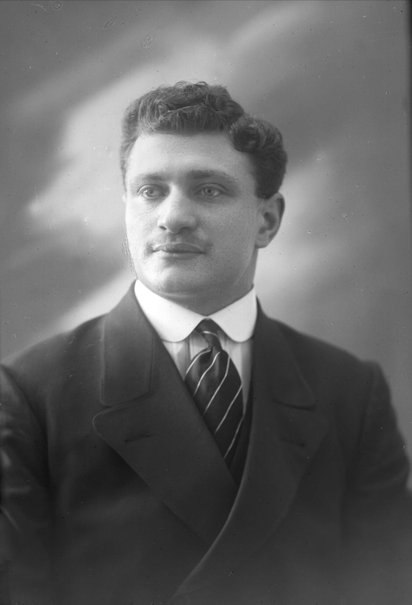 Gustav Borgen, NFB.36650