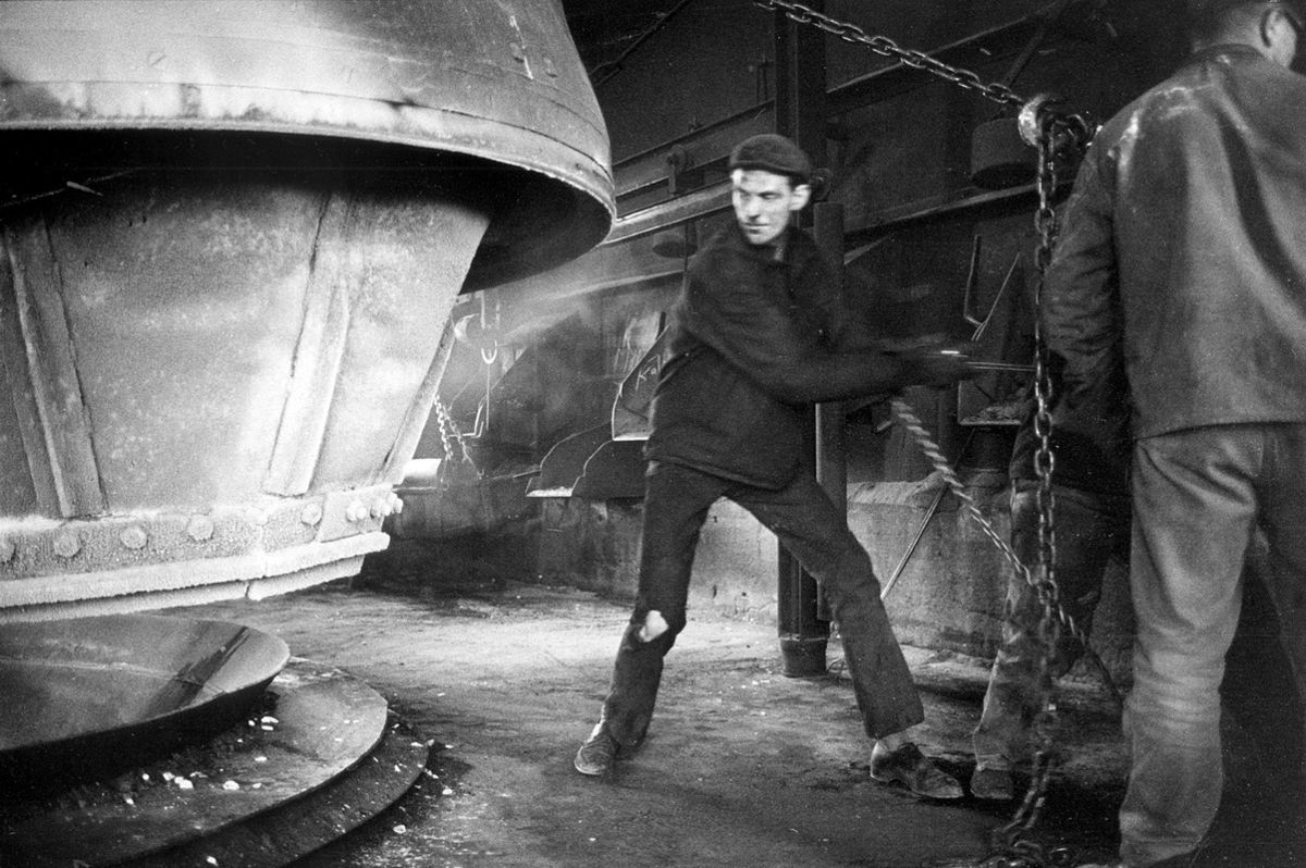 Mats Holmstrand, Sista arbetsdagen vid Svartå Hytta, Nysunds socken ( före 1967 Kvistbro socken). Den 28 oktober 1966
