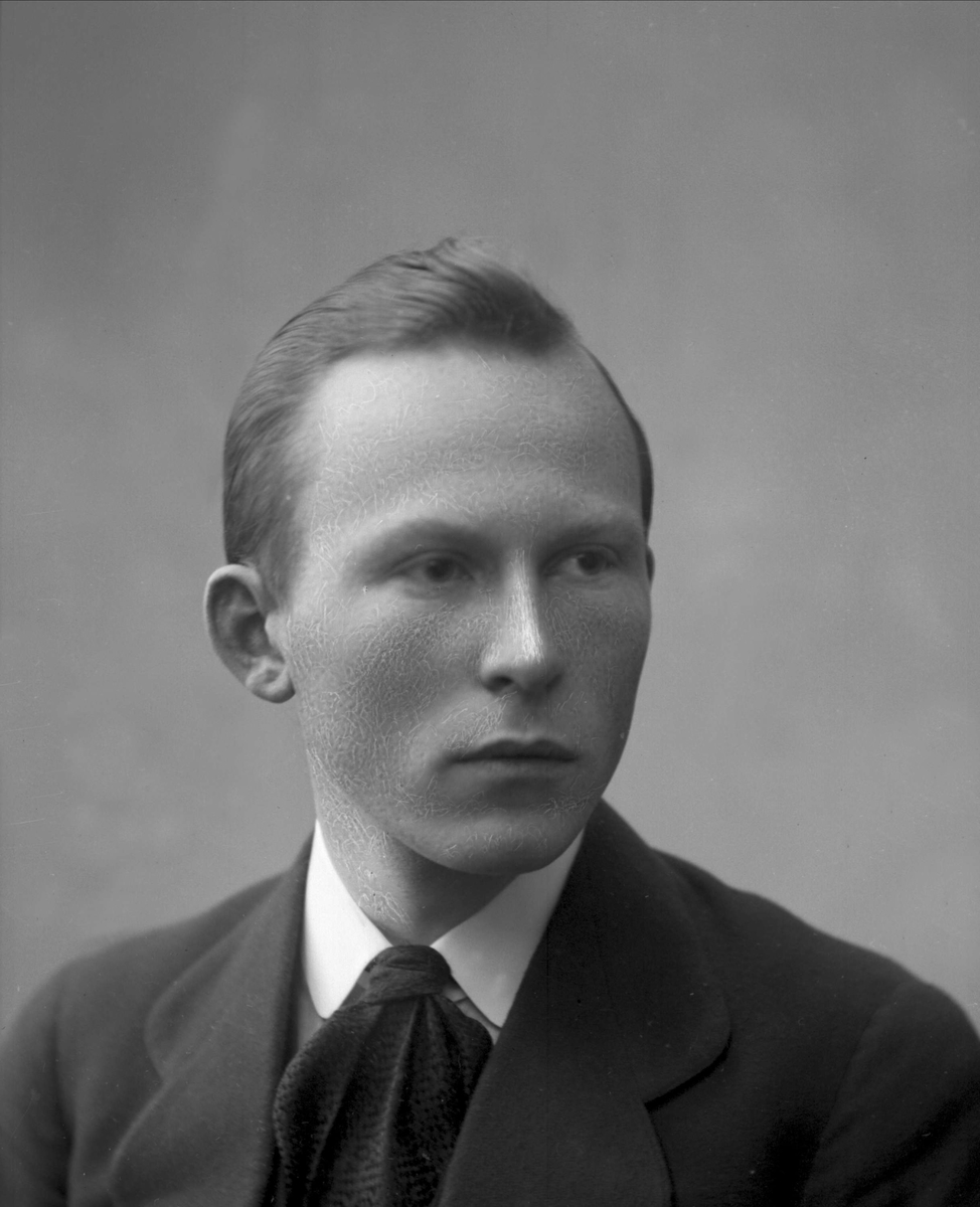 Gustav Borgen, NFB.34073