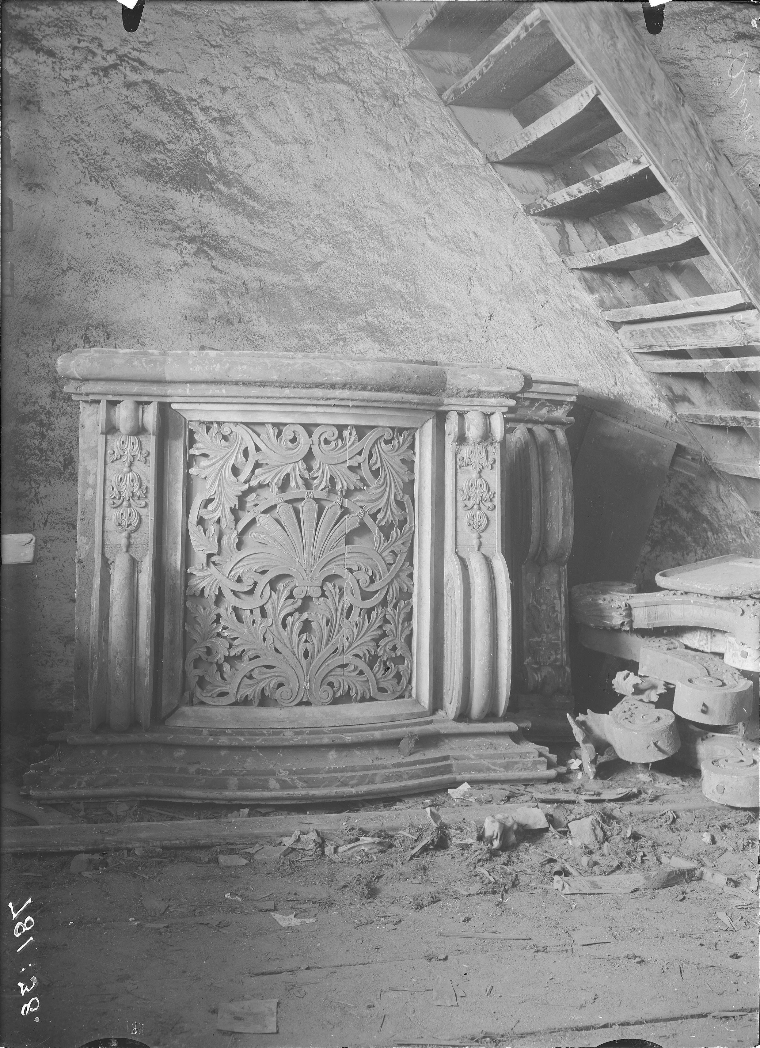 Manne Hofrén, Ålems kyrka