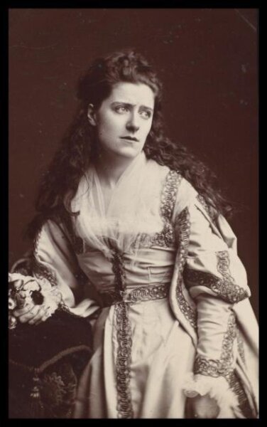 London Stereoscopic and Photographic Company, Guy Little Theatrical Photograph