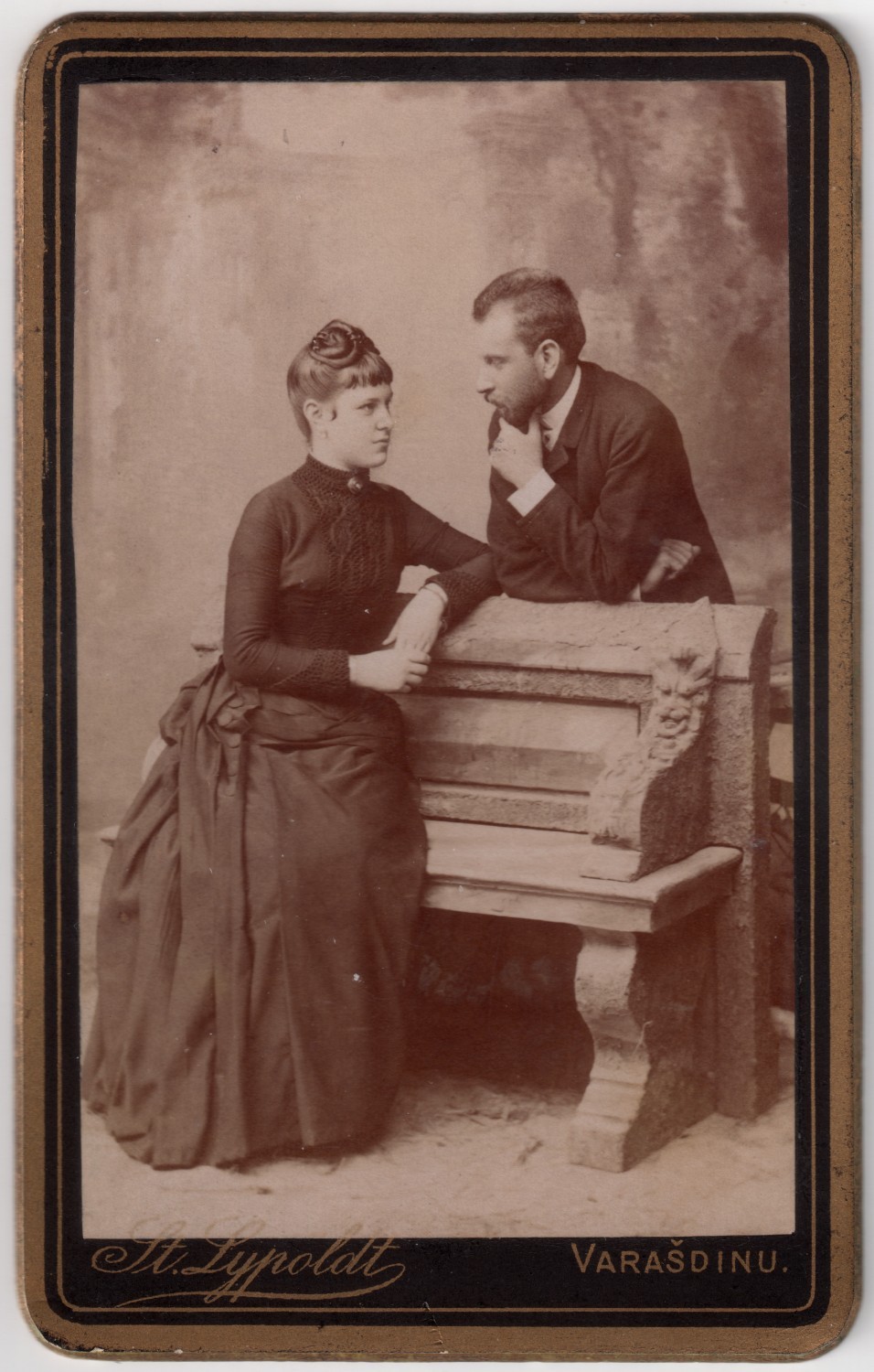 Stjepan Lypoldt, Par na klupici