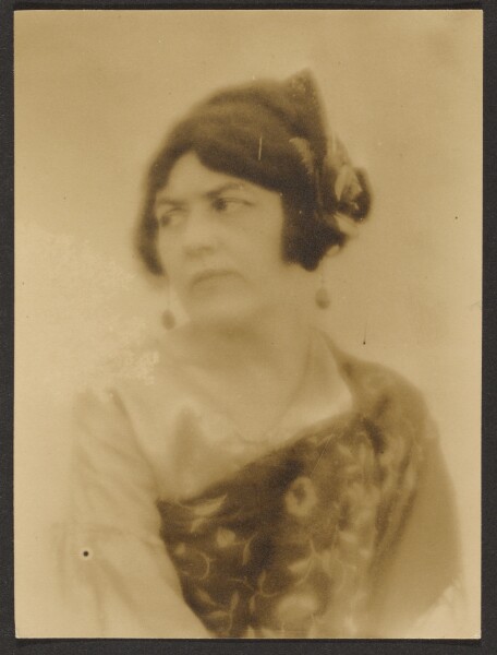 Louis Fleckenstein, [Woman Wrapped in Scarf]