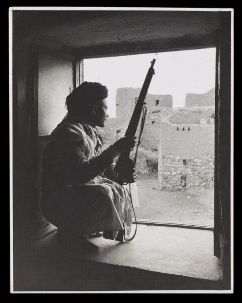 Hardy, Bert, Yemen tribesmen at war