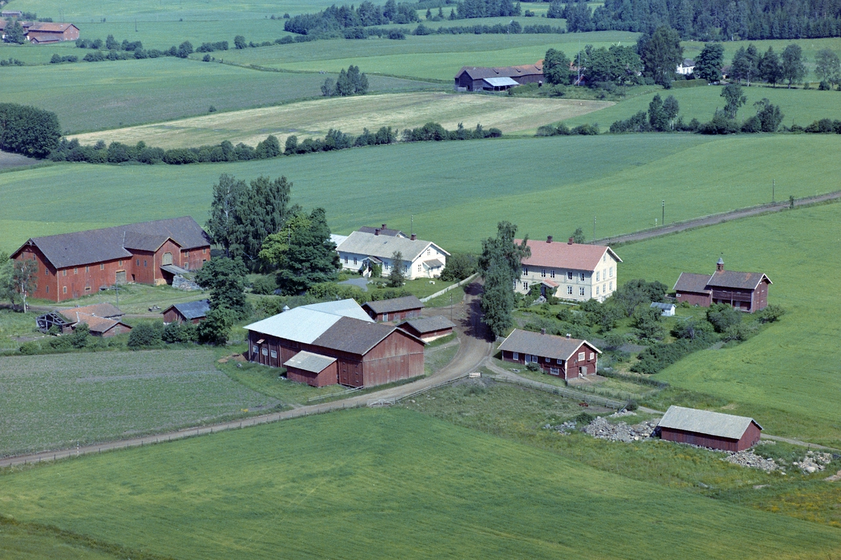 Widerøes Flyveselskap A/S, FLYFOTO LØKEN ØSTRE, ILSENG