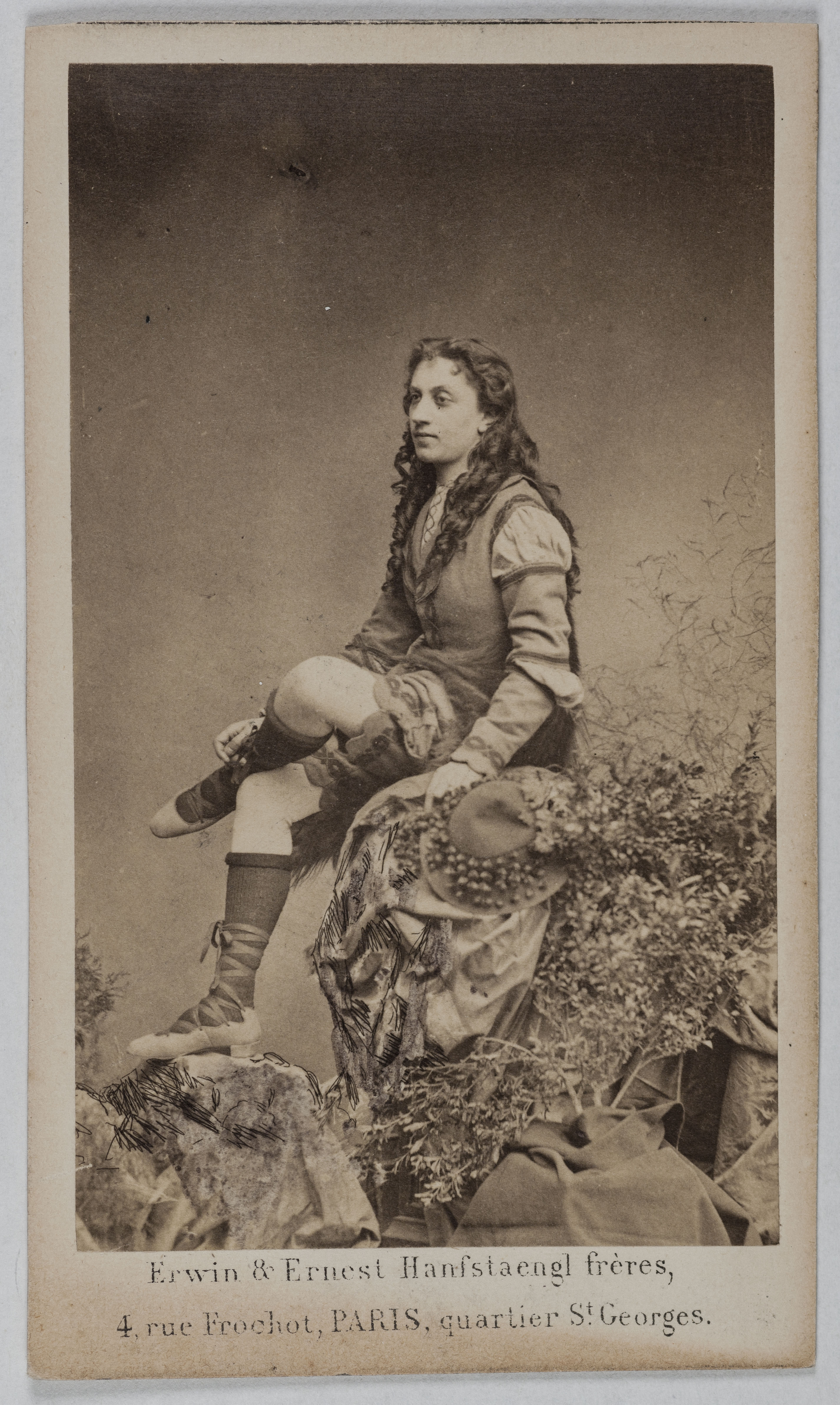 Erwin & Ernest Hanfstaengl, Portrait de Léontine Fromentin (L. Devaux), (1840-1887), (actrice)