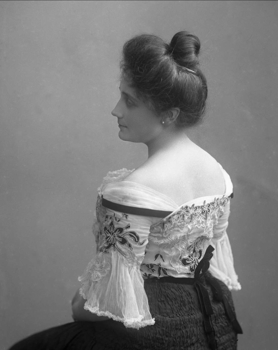 Gustav Borgen, Portrett av Barbra Knagenhjelm, født Ihlen.