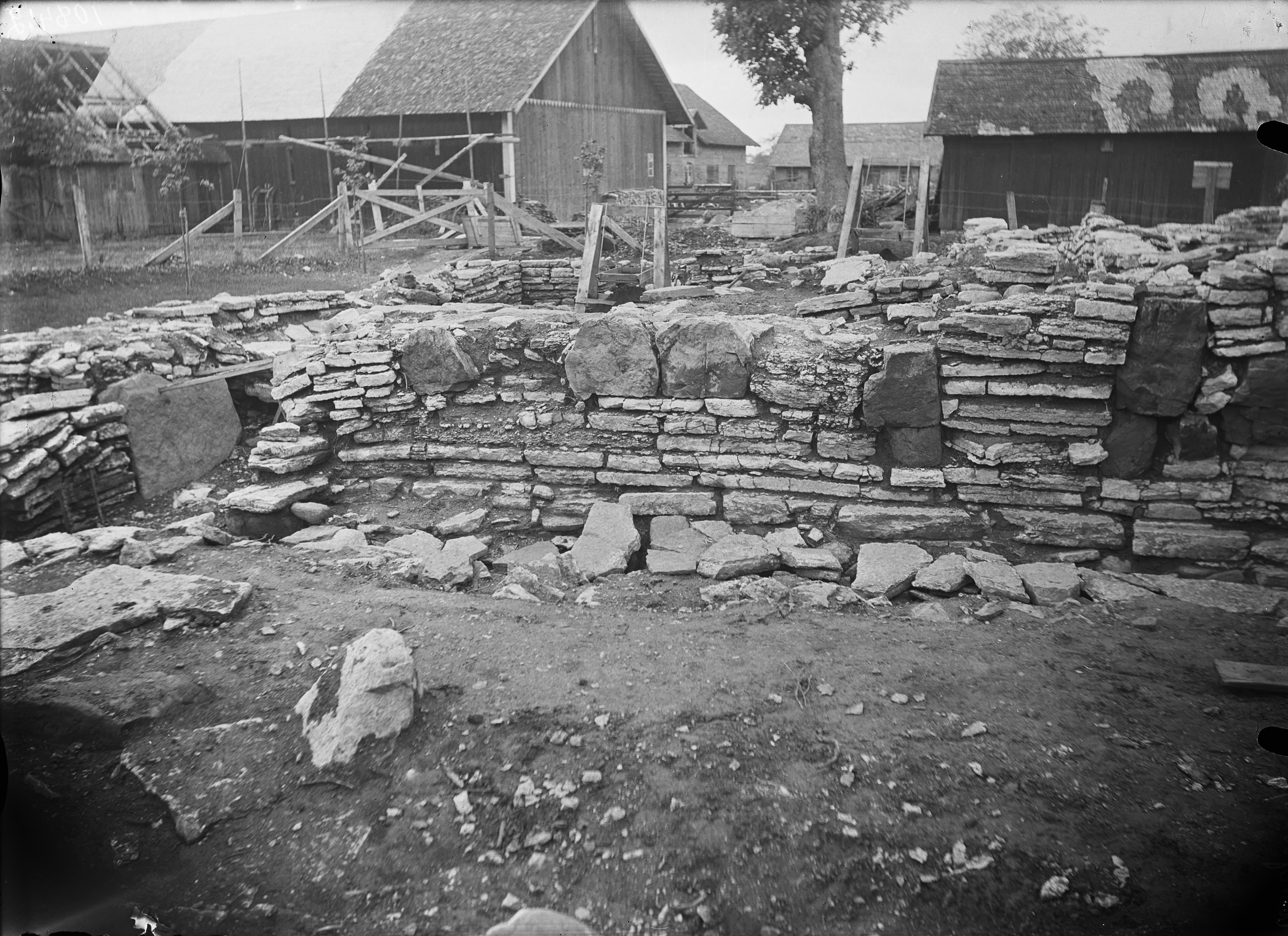Axel Forssén, Varnhems klosterruin