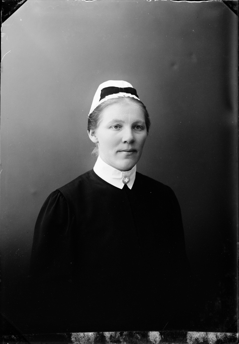 Skötsner-Edhlund, Elsa Antonsson, Östhammar, Uppland 1925