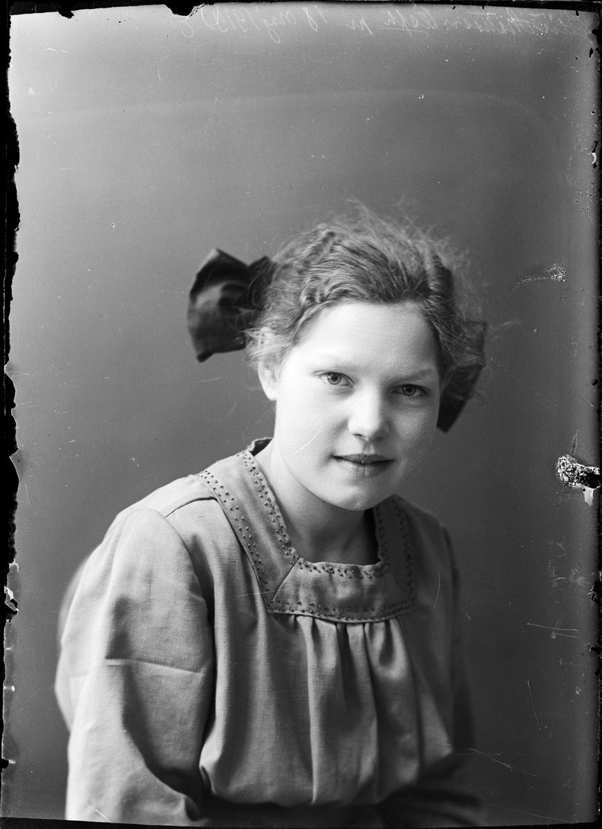 Skötsner-Edhlund, Edit Mattsson från Östhammar, Uppland 1919