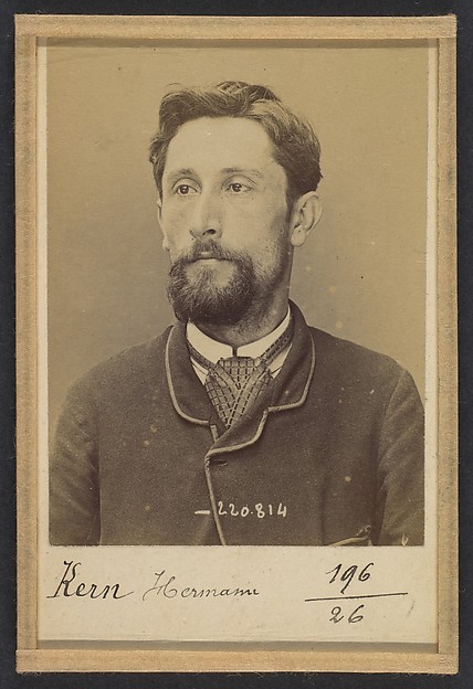 Alphonse Bertillon, Kern. Jacob, Hermann. 33 ans, né le 26/8/60 à Berlinger (Suisse). Comptable. Anarchiste. 10/7/94.