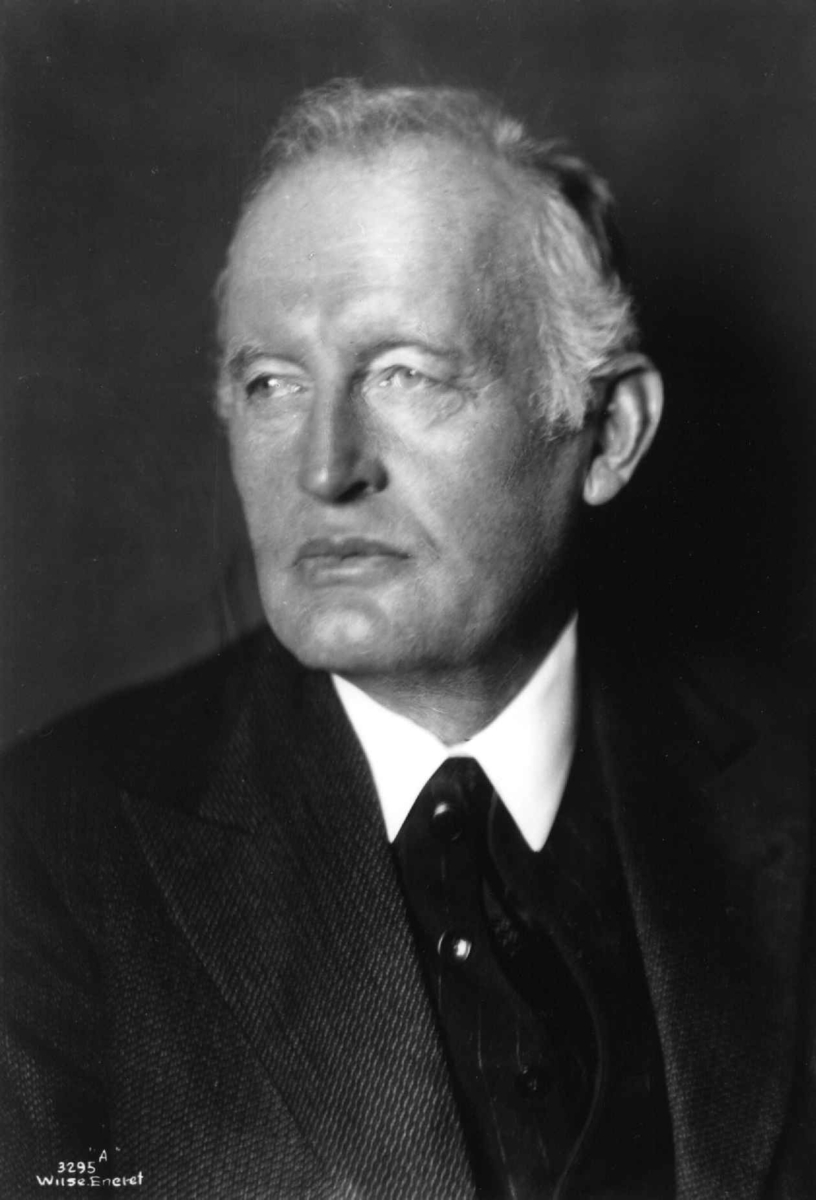 Anders Beer Wilse, Kunstneren og maleren Edvard Munch fotografert av Anders Beer Wilse i 1933.