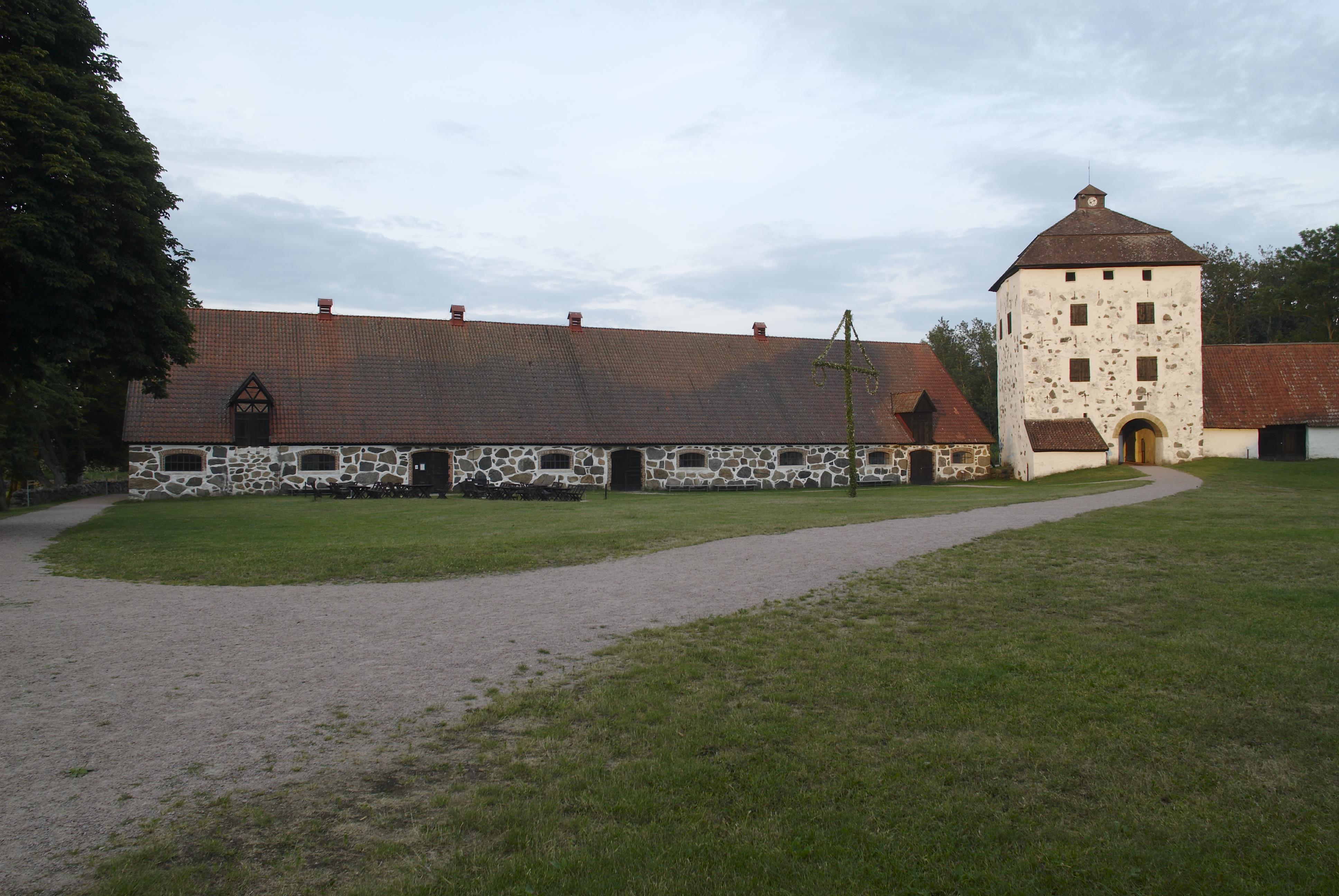 Bengt A Lundberg, Hovdala slott