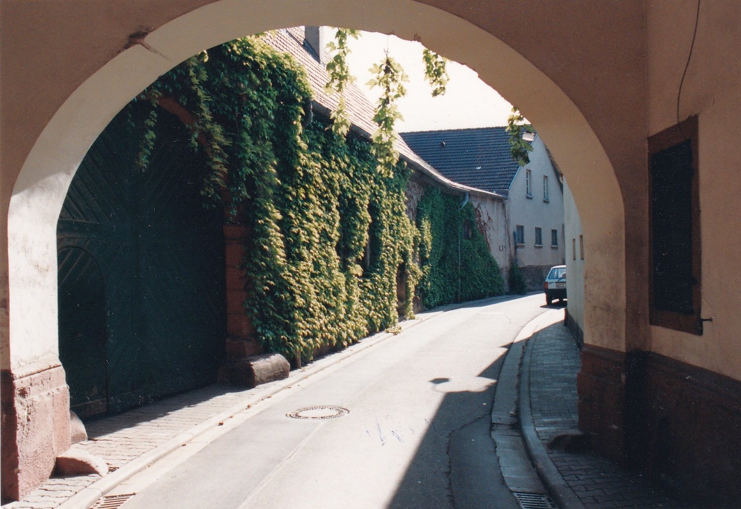 Unknown artist, Straßen und Plätze in Guntersblum, 1985 bis 1995