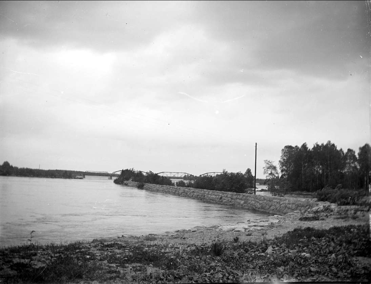 August Fredrik Schagerström, Landscape view with Dalälven, Näs bruk, By socken, Dalarna June 1915