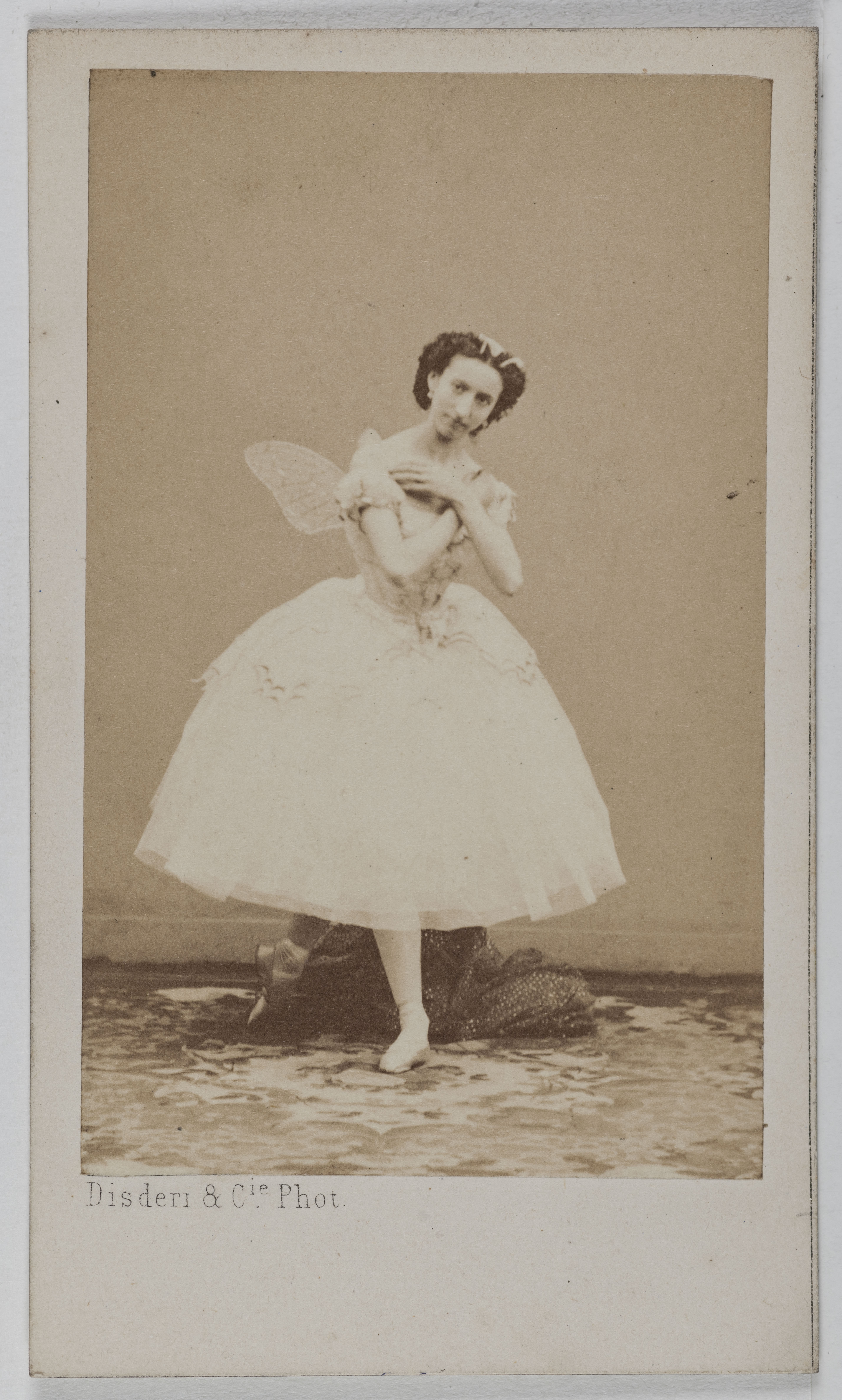 Disderi & Cie, Portrait de Livry Emma, (née Jeanne-Emma Emarot), (1842-1863), (danseuse)