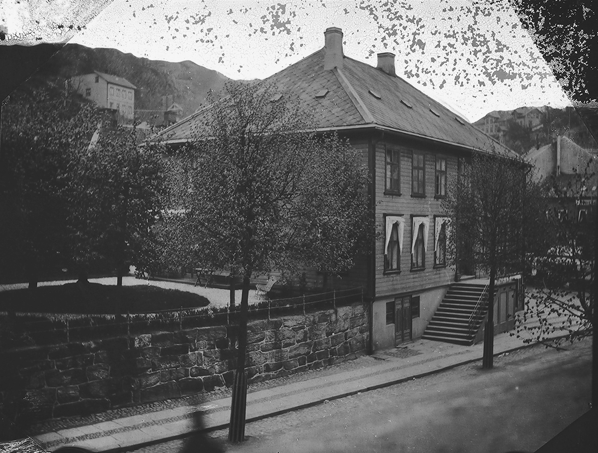 Anders Beer Wilse, Prot: Arendal Rammefabrik