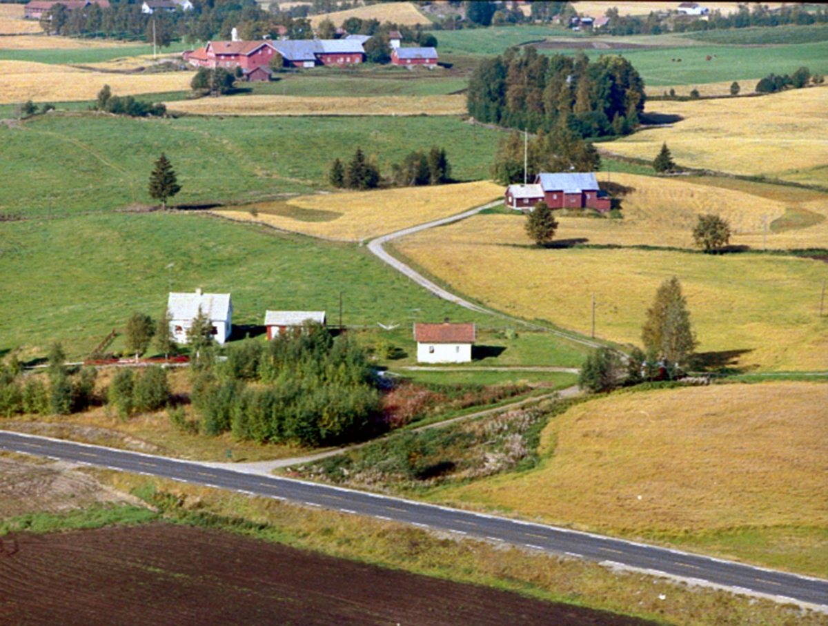 Widerøes Flyveselskap A/S, FLYFOTO LILLEVOLD