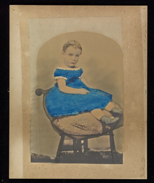 Unknown, [Portrait of young girl]
