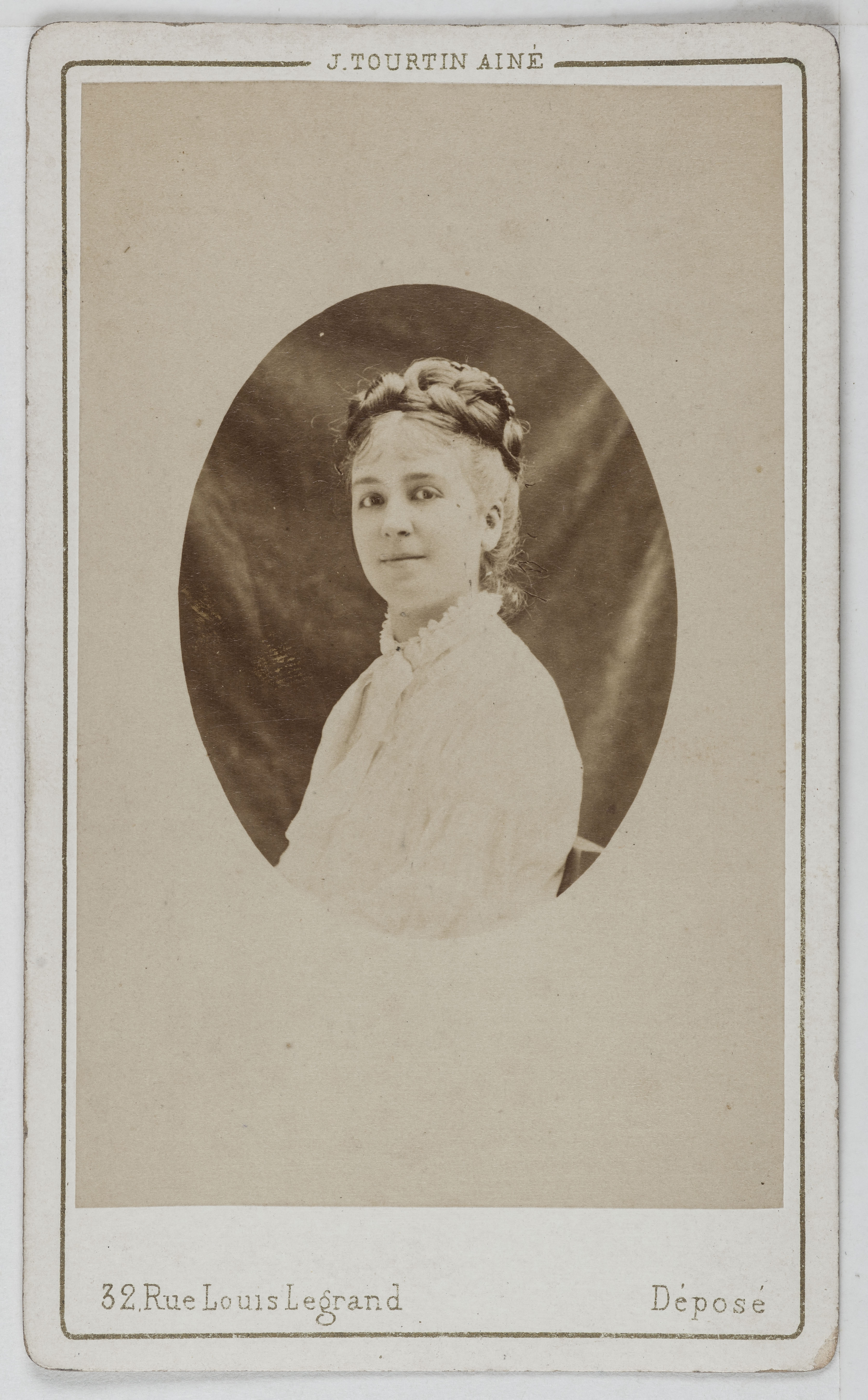 Joseph Tourtin, Portrait d'Hortense Neveux, actrice de théâtre entre 1865 et 1876.