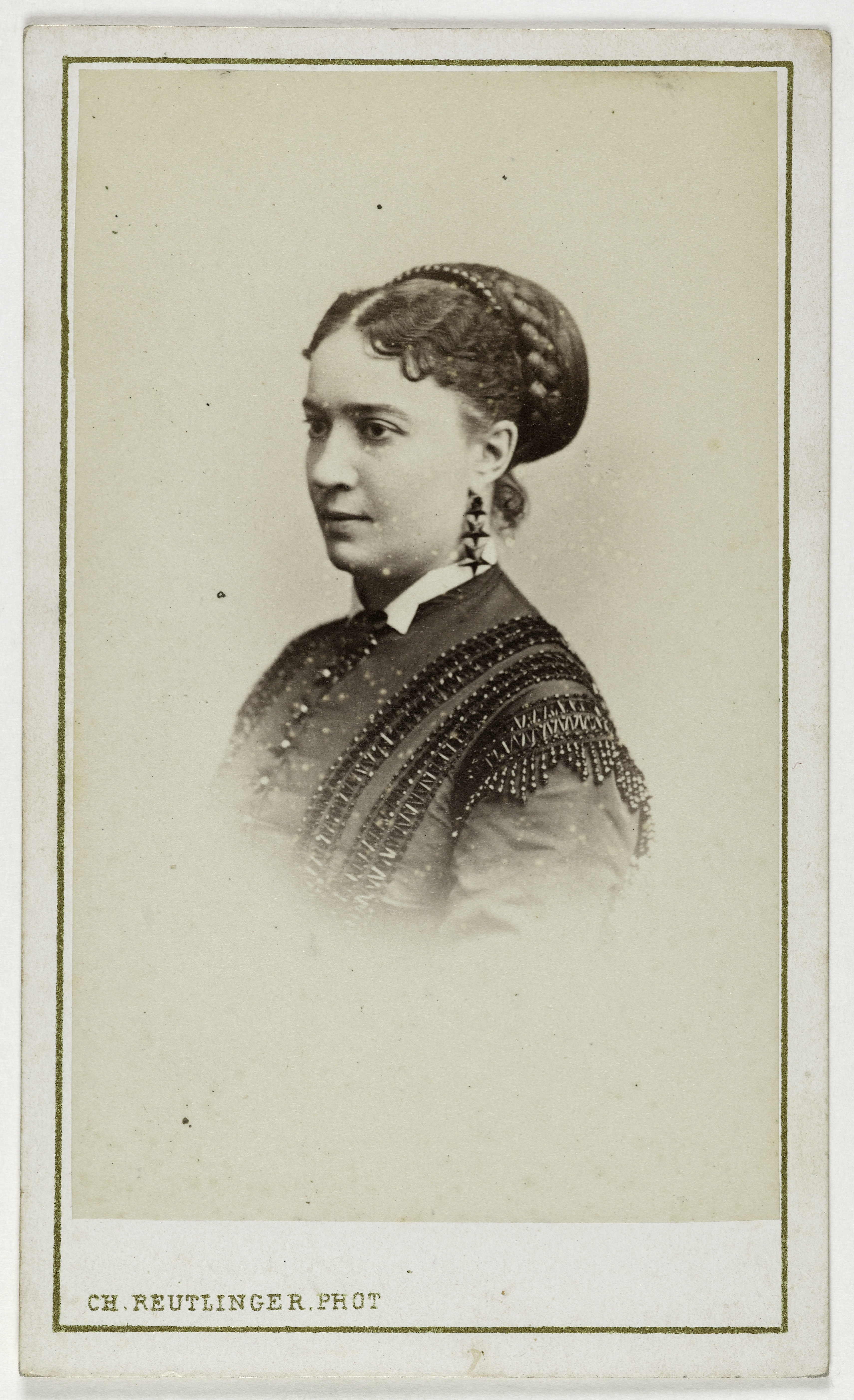 Charles Reutlinger, Portrait de Honorine (Marguerite Camous, épouse de Mr Péricaud, 1834-1911), actrice